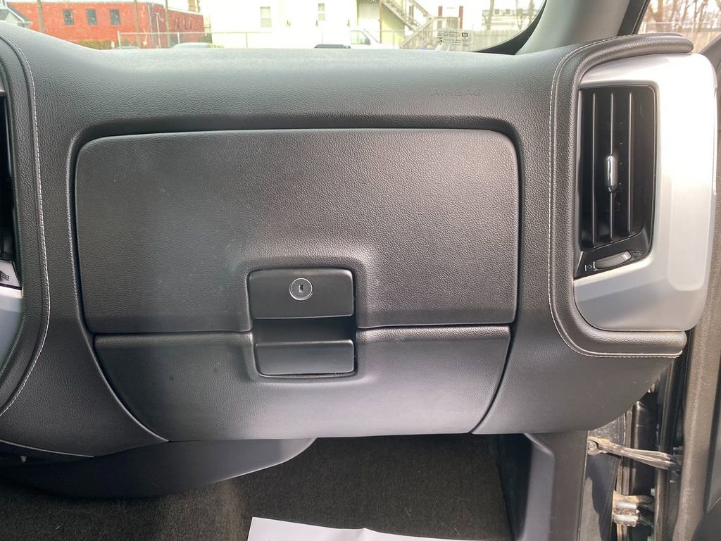 Used 2017 GMC Sierra 1500 SLE w/ SLE Value Package image 29