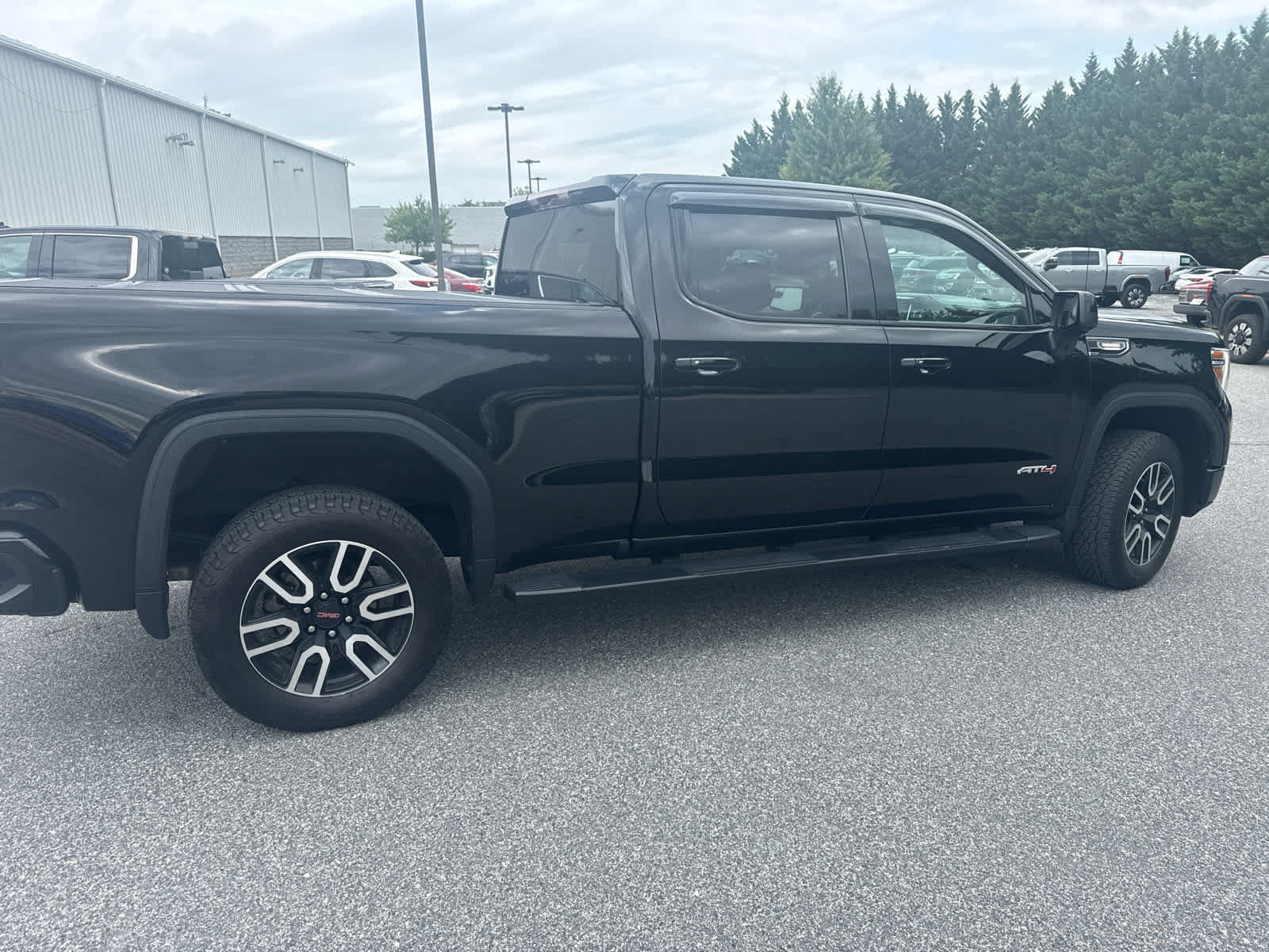 Used 2021 GMC Sierra 1500 AT4 AWD/4WD image 3