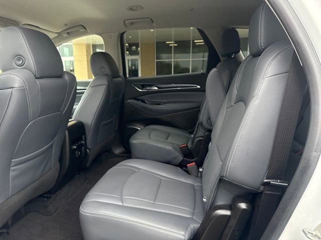 Used 2019 Buick Enclave Essence image 19