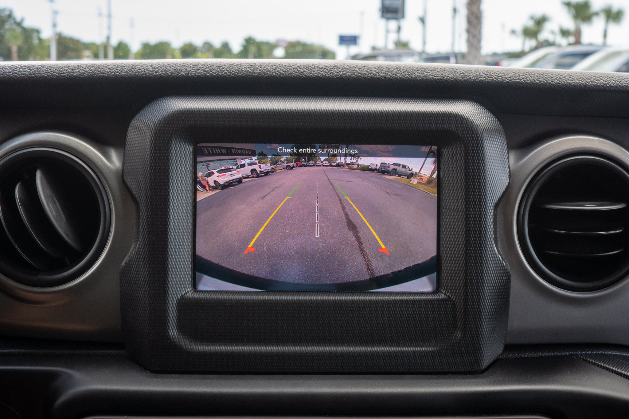 Used 2021 Jeep Wrangler Sport AWD/4WD image 18