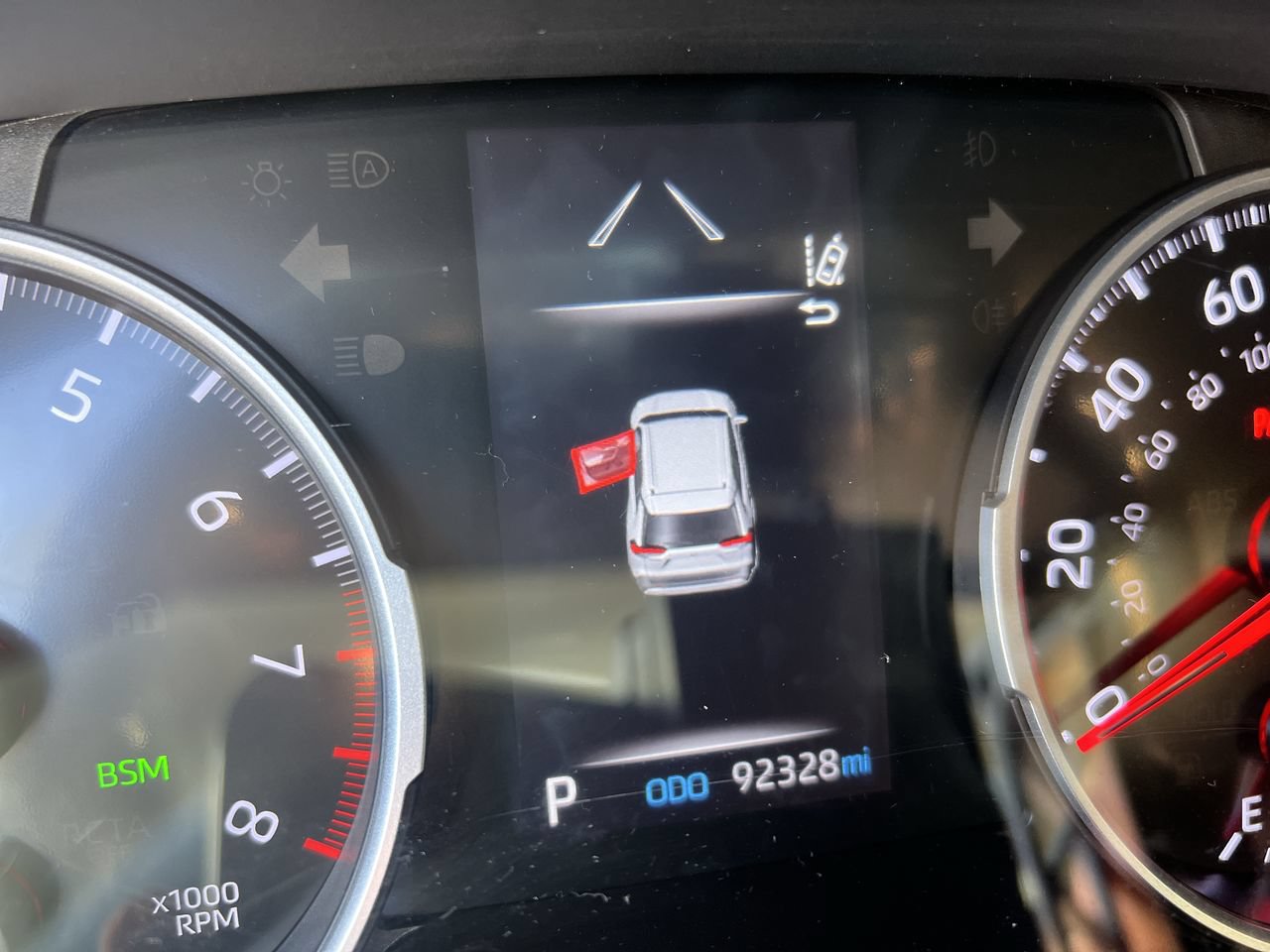 Used 2021 Toyota RAV4 XLE w/ Convenience Package FWD image 22