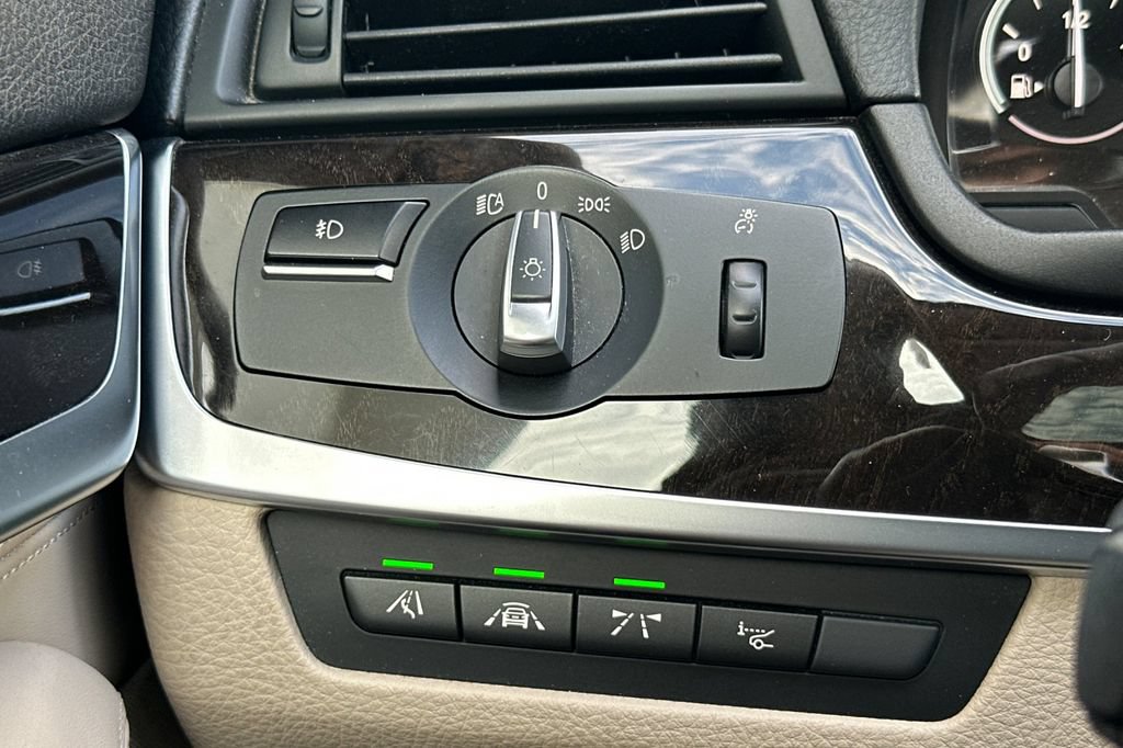 Used 2016 BMW 535i Sedan RWD image 31