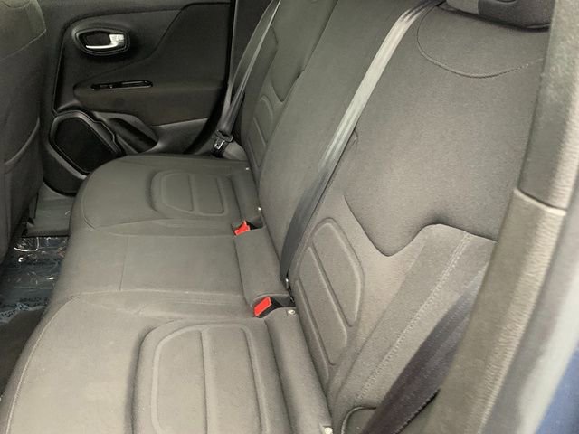 Used 2020 Jeep Renegade Latitude w/ Cold Weather Group AWD/4WD image 17