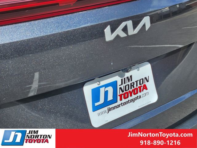 Used 2025 Kia Carnival image 11