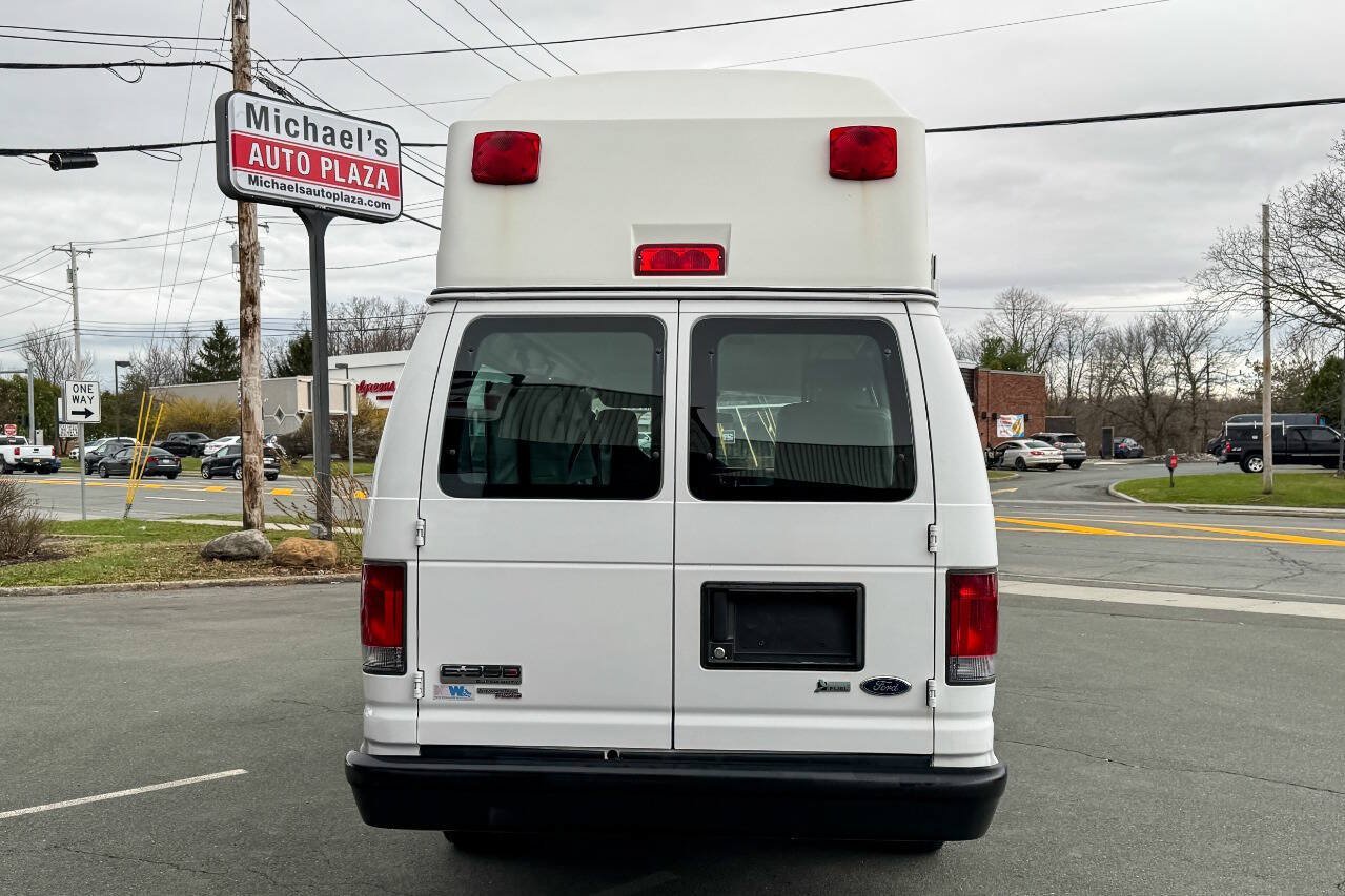 Used 2011 Ford E-350 and Econoline 350 Extended Super Duty w/ PWR Group RWD image 10