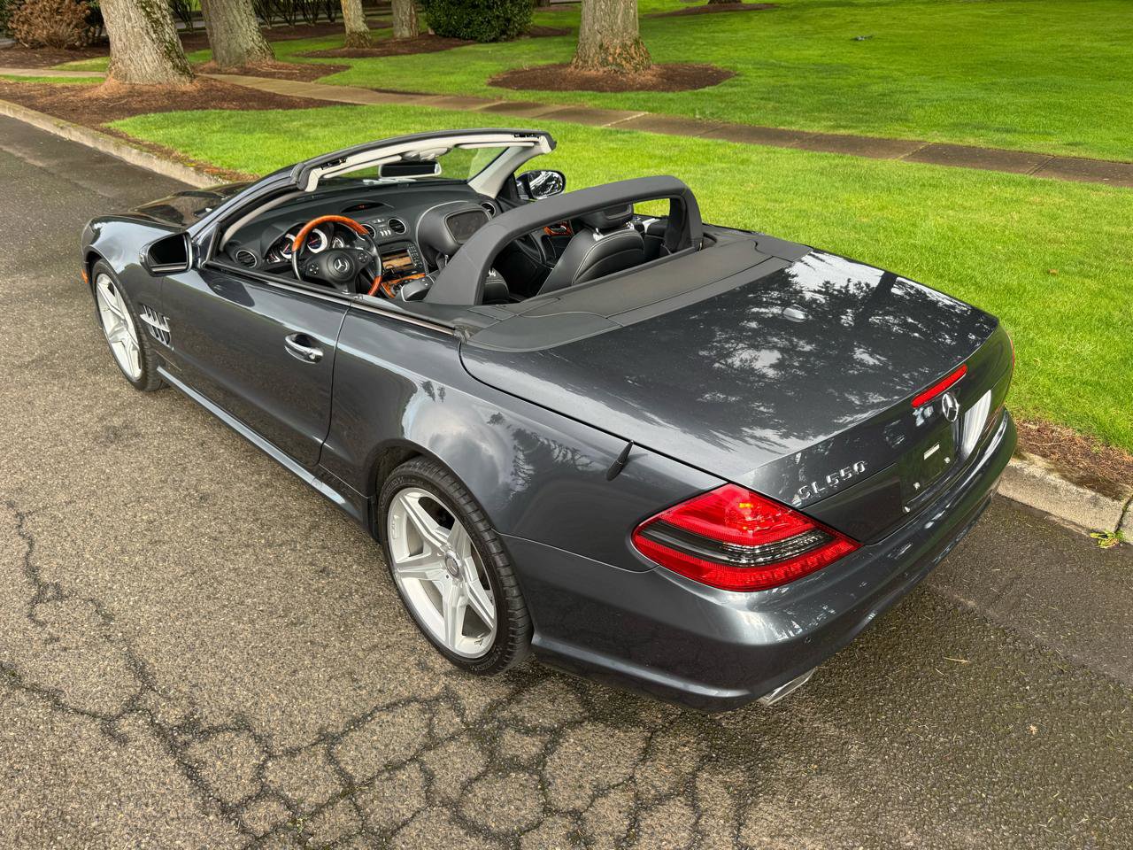 Used 2012 Mercedes-Benz SL 550 image 6