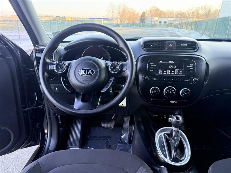 Used 2018 Kia Soul AUTO image 21