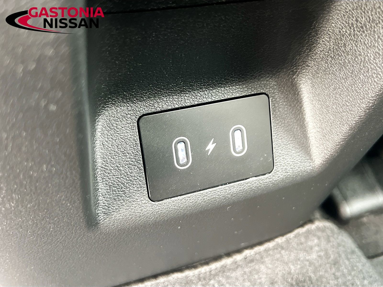 Used 2025 Hyundai Tucson SE image 33