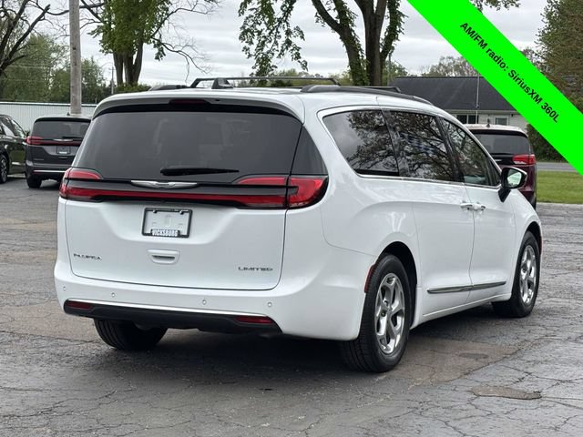 Used 2023 Chrysler Pacifica Limited FWD image 38