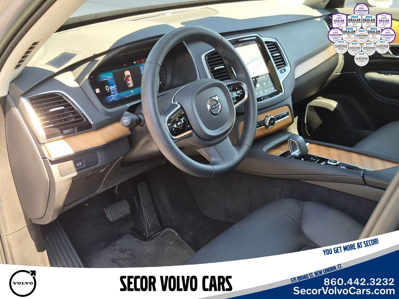 Used 2023 Volvo XC90 B6 Plus AWD/4WD image 13