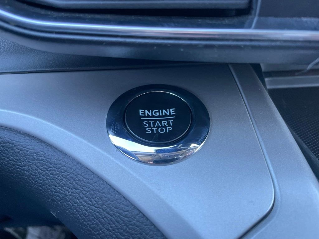 Used 2023 Ford Explorer XLT w/ Equipment Group 202A image 49