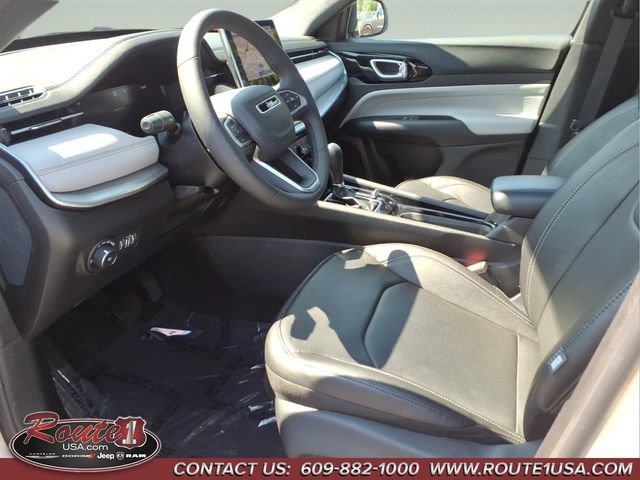 Used 2025 Jeep Compass Limited w/ Elite Group AWD/4WD image 11