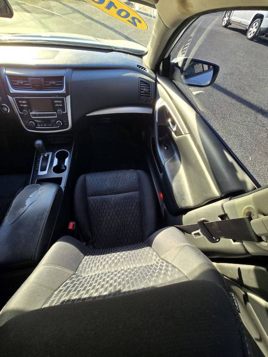 Used 2016 Nissan Altima 2.5 SV FWD image 28