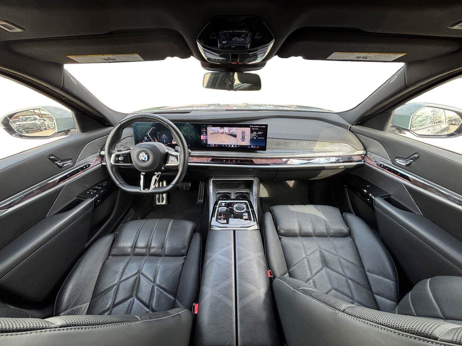 Certified 2023 BMW 760i xDrive AWD/4WD image 15