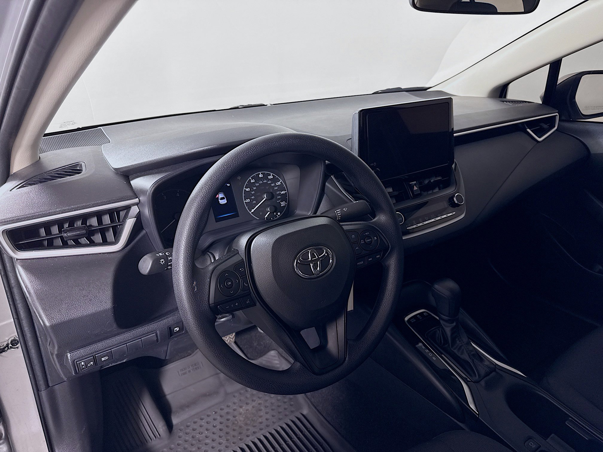 Certified 2025 Toyota Corolla LE image 9