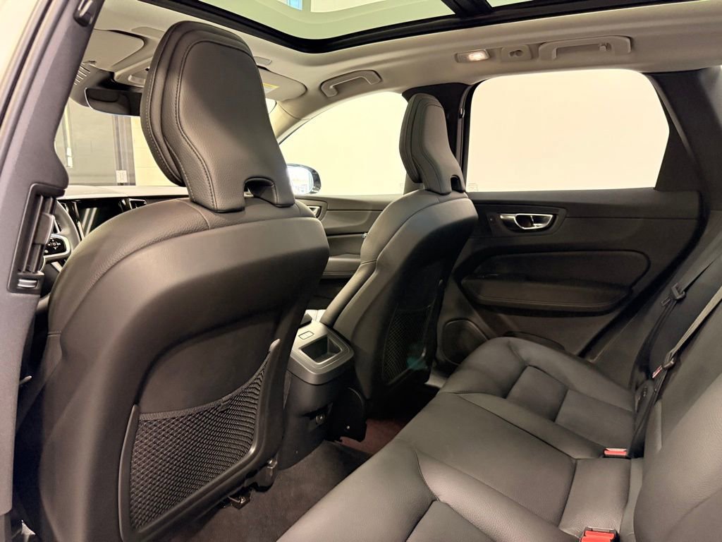 Used 2025 Volvo XC60 B5 Plus w/ Climate Package image 20