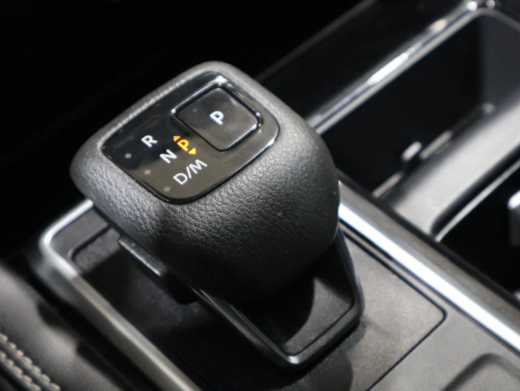 Used 2022 Nissan Pathfinder Platinum w/ Cargo Package image 28