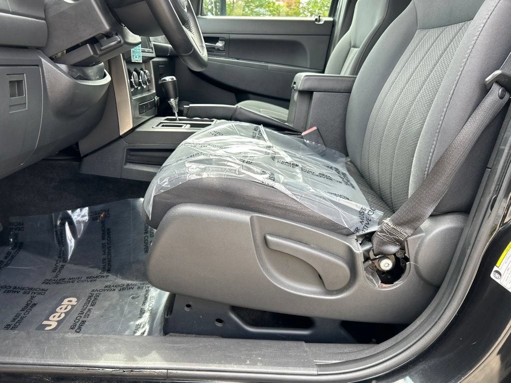 Used 2011 Jeep Liberty Sport RWD image 17