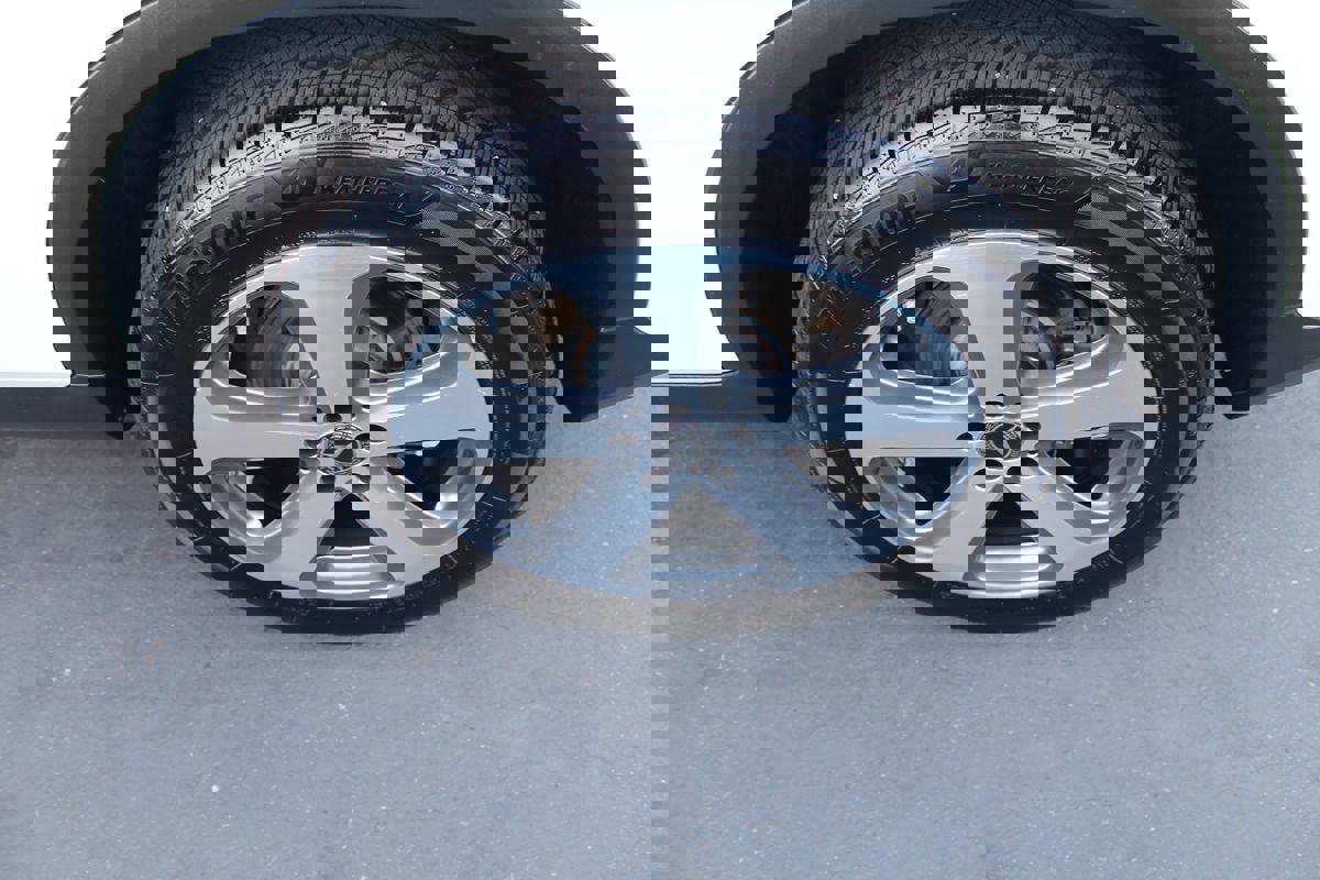 Used 2019 Mercedes-Benz GLC 300 4MATIC image 14