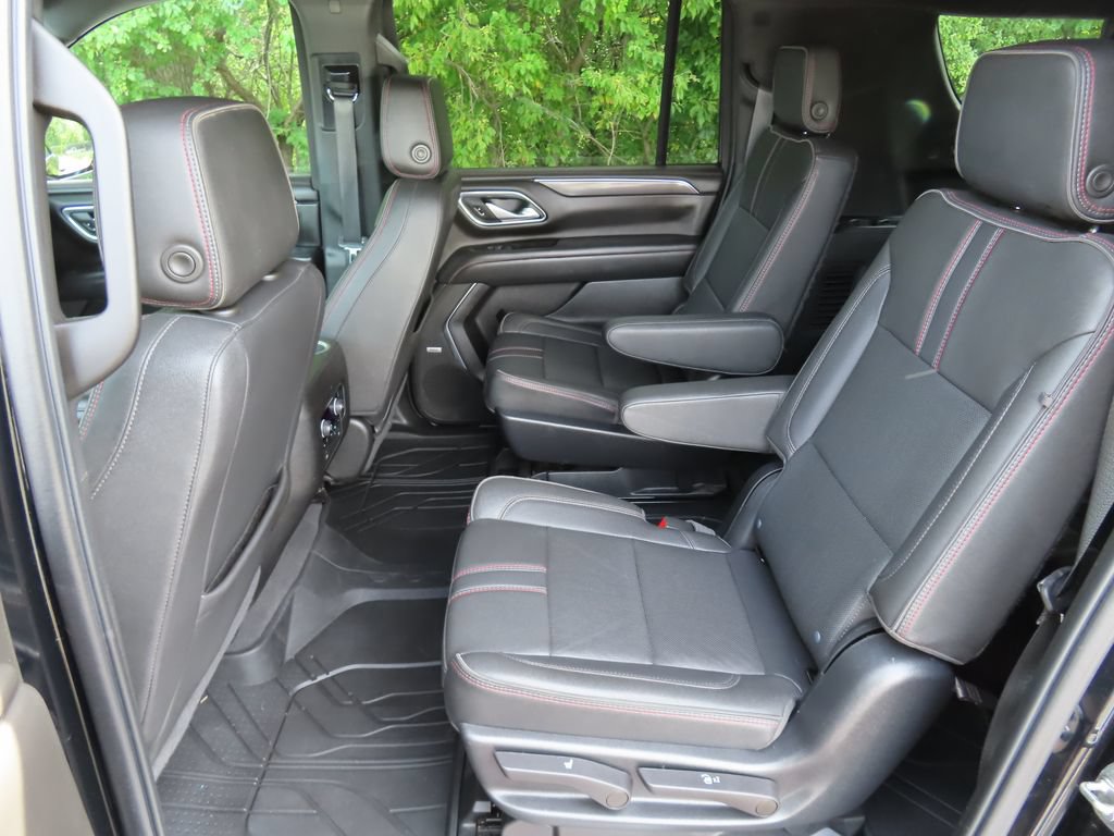 Used 2022 Chevrolet Suburban RST w/ Luxury Package AWD/4WD image 30