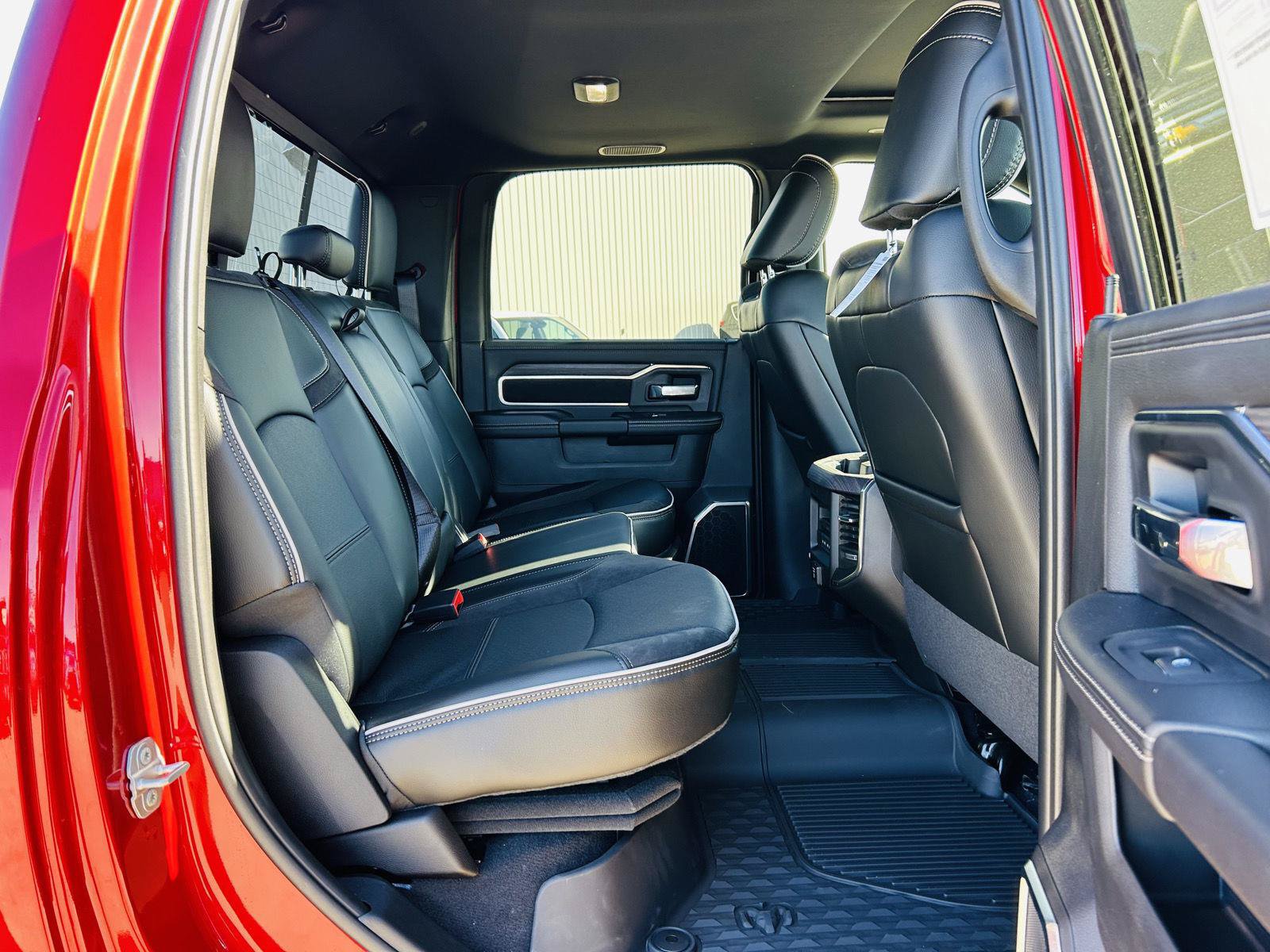 New 2027 RAM 2500 Laramie AWD/4WD image 33