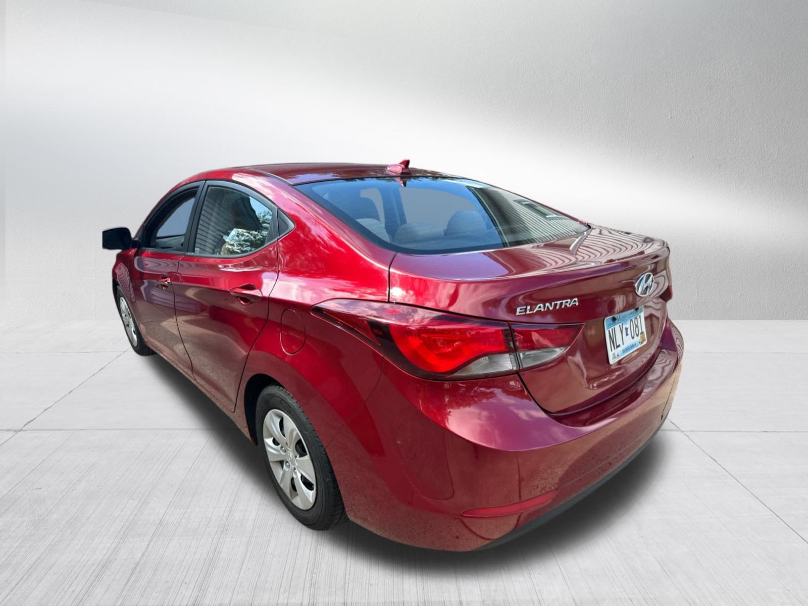 Used 2016 Hyundai Elantra SE FWD image 4