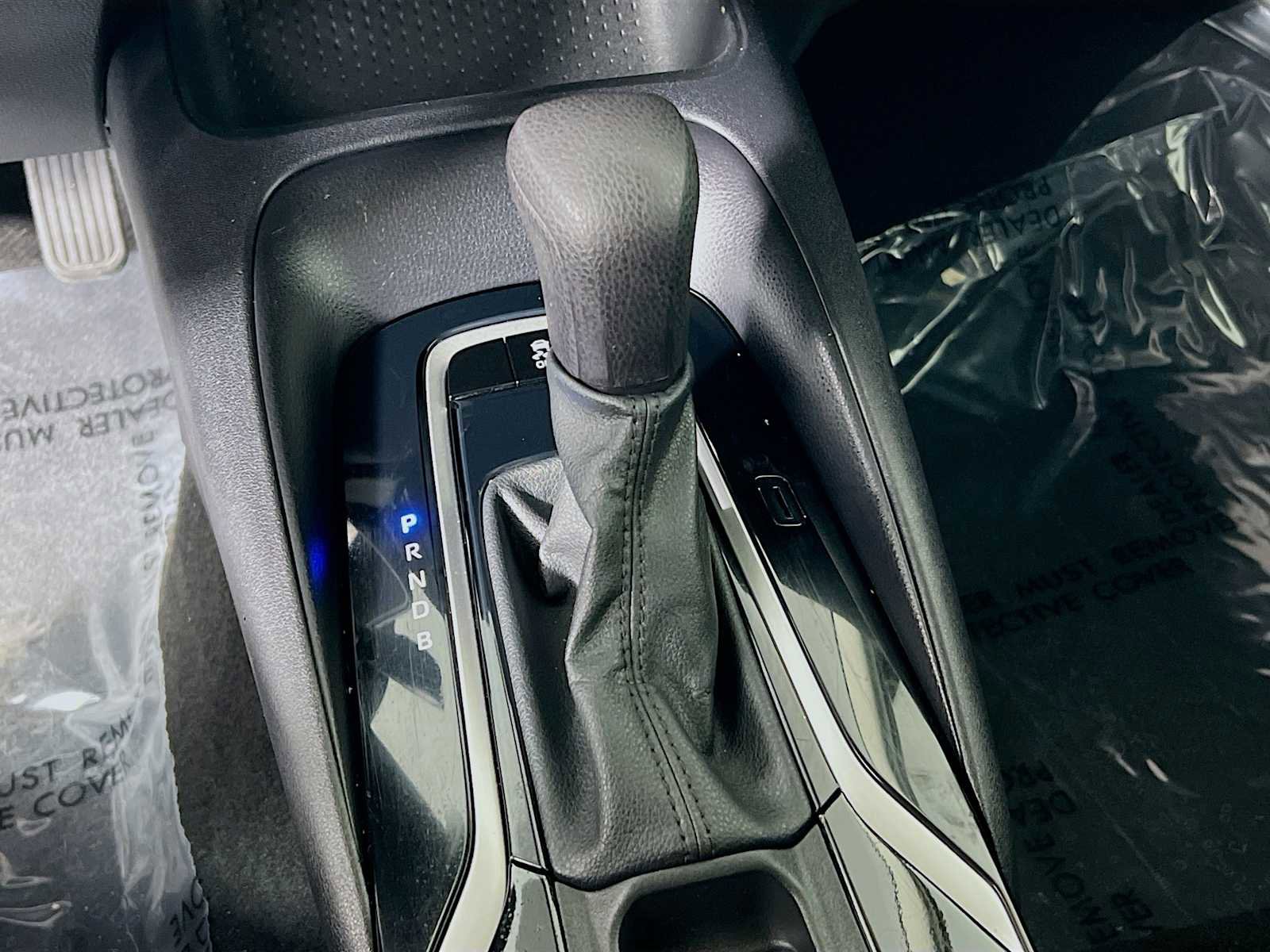 Used 2022 Toyota Corolla LE image 16