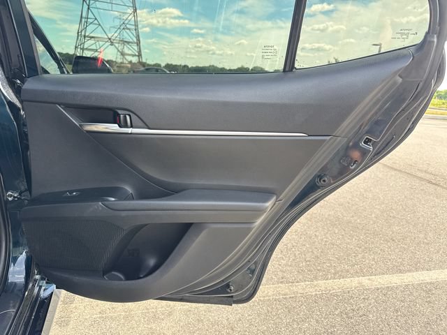 Used 2020 Toyota Camry LE FWD image 16