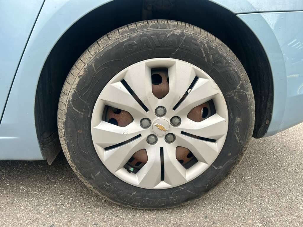 Used 2012 Chevrolet Cruze LS FWD image 9