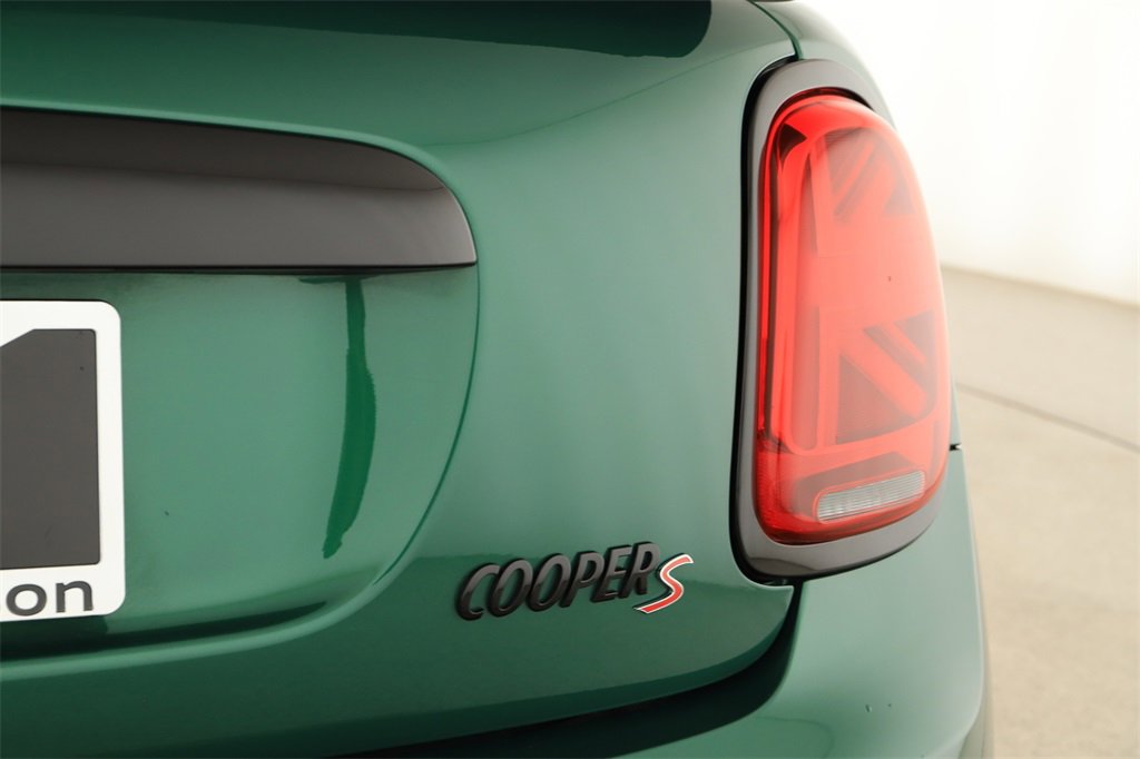 Used 2024 MINI Cooper S w/ Signature Upholstery Package image 31