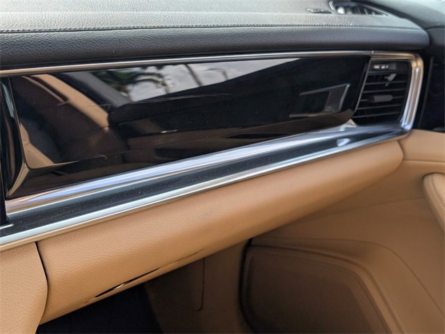 Used 2021 Porsche Panamera image 23
