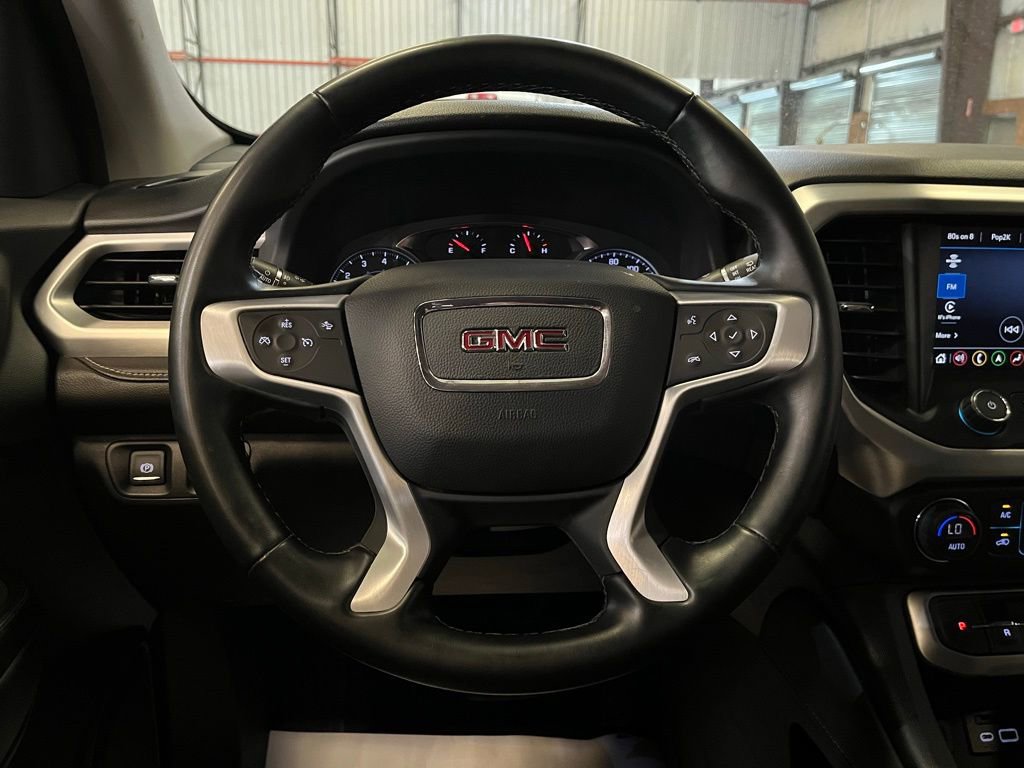 Used 2023 GMC Acadia SLT image 14