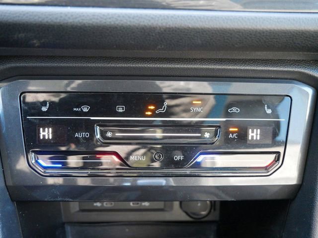 Used 2022 Volkswagen Tiguan SE w/ Panoramic Sunroof Package image 22