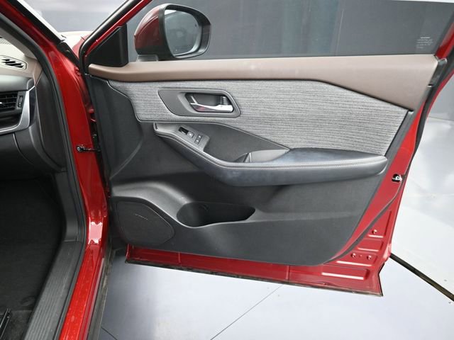 Used 2023 Nissan Rogue SV FWD image 33