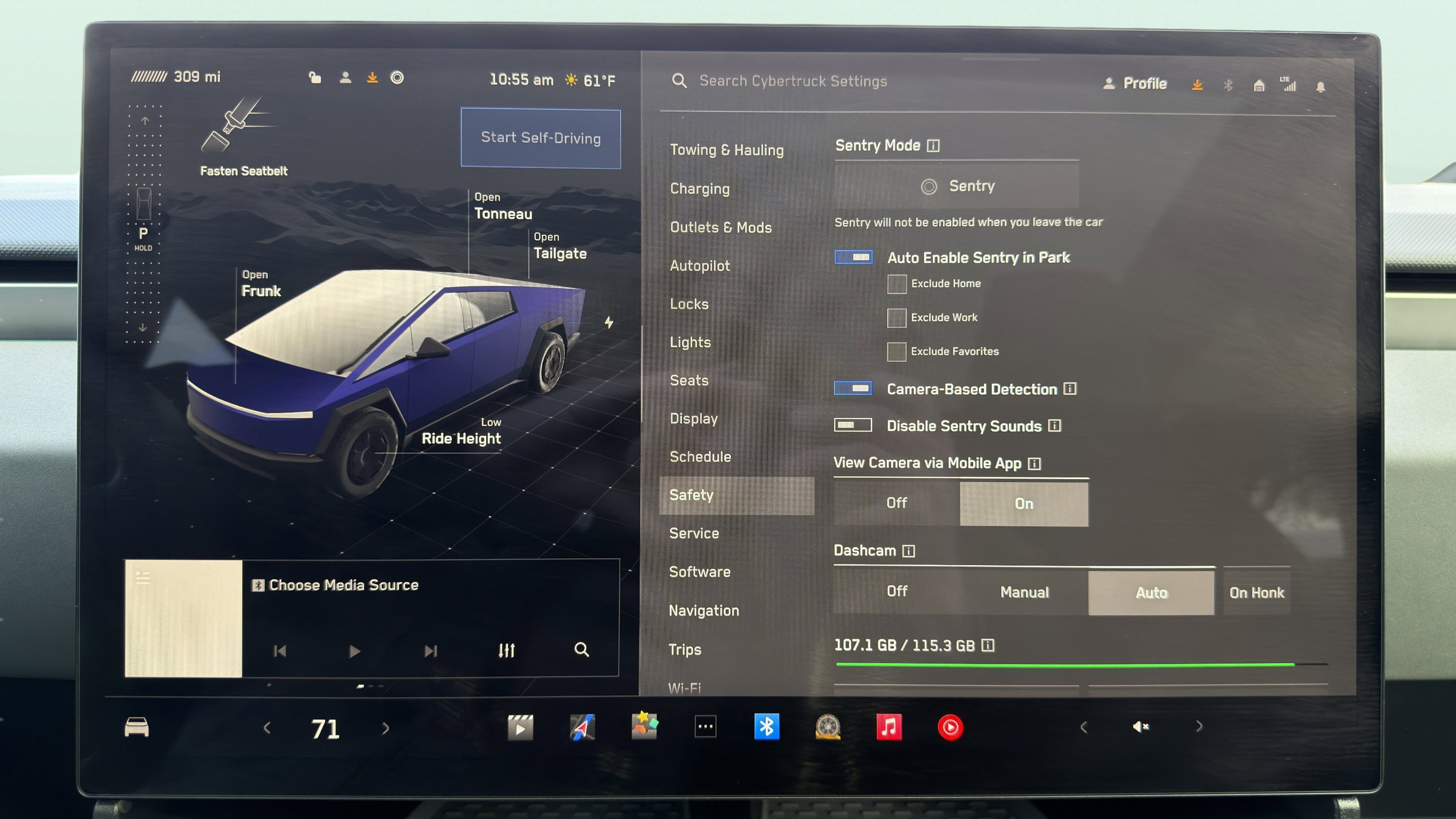 Used 2025 Tesla Cybertruck AWD Crew Cab image 84