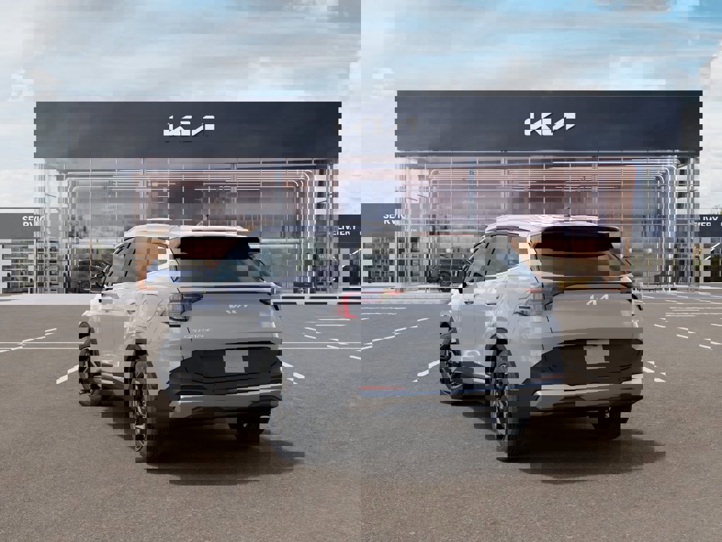 New 2026 Kia Sportage EX image 4