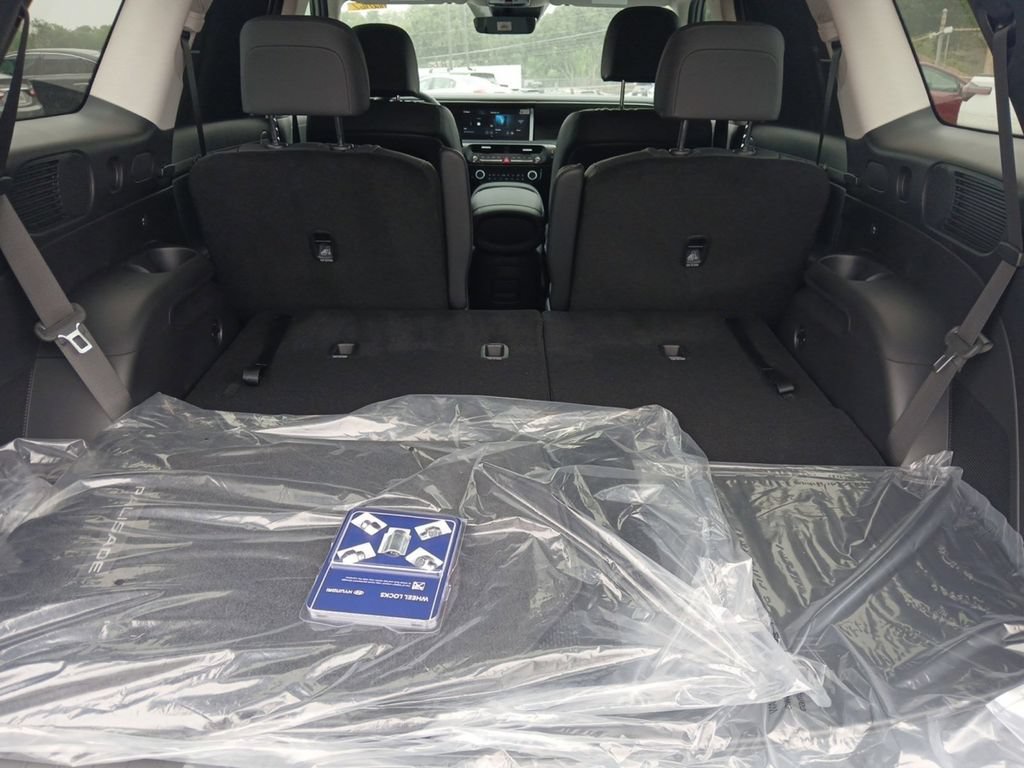 New 2026 Hyundai Palisade SEL Premium FWD image 16