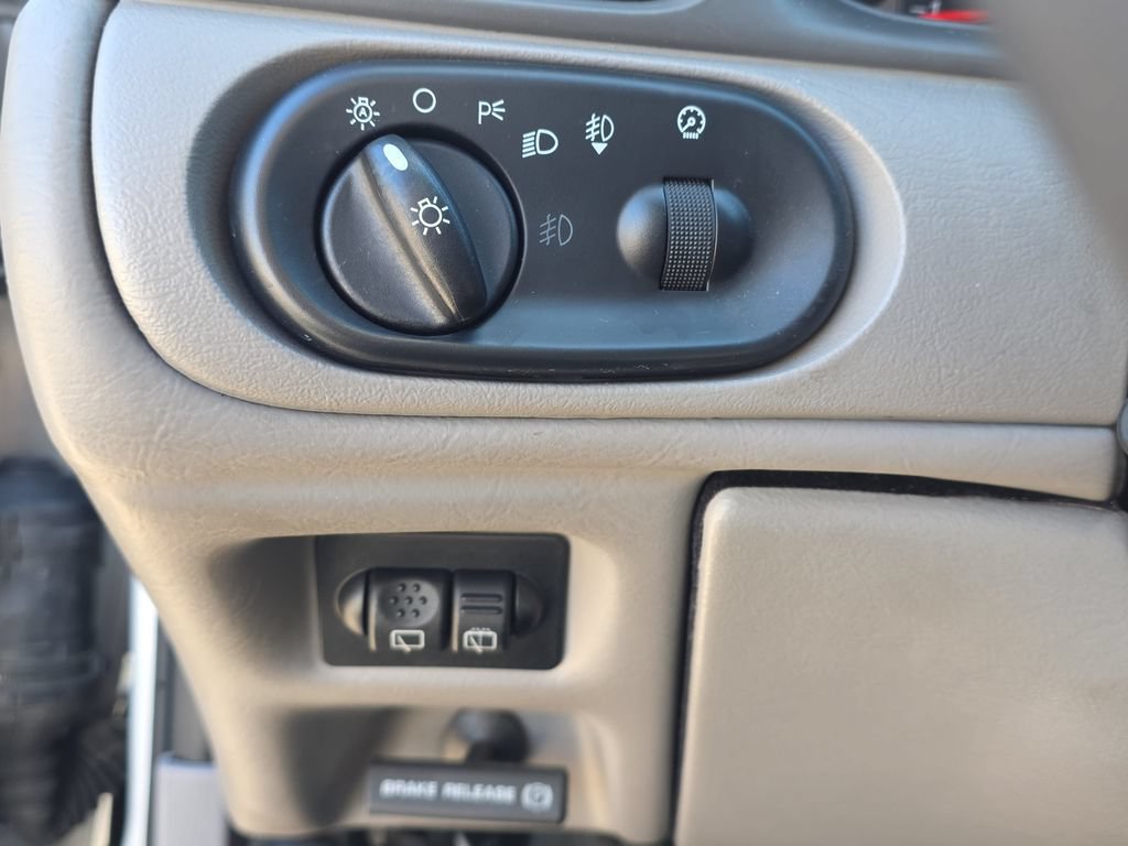 Used 2005 Mercury Sable LS FWD image 25
