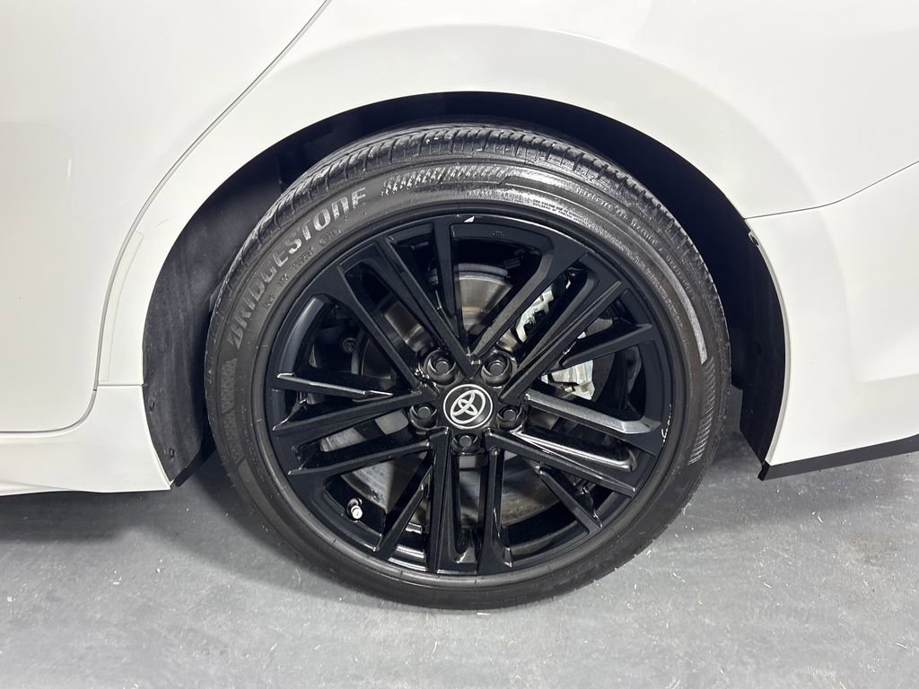 Used 2025 Toyota Camry SE w/ Convenience Package FWD image 32