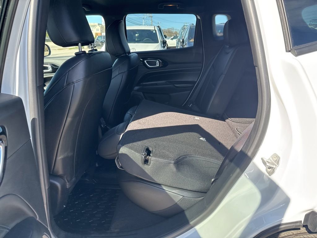 Used 2026 Jeep Compass Limited AWD/4WD image 21