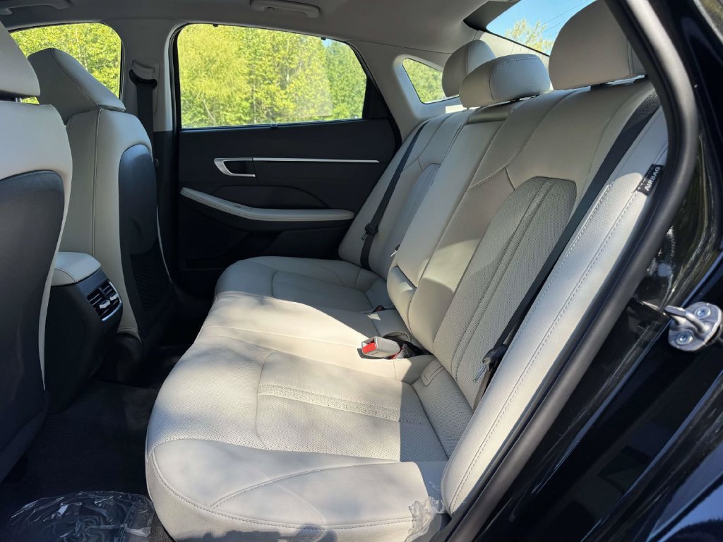 New 2027 Hyundai Sonata Limited FWD image 17