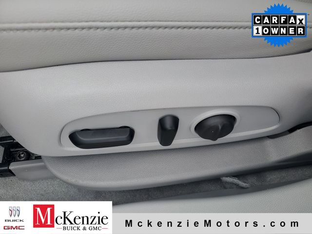 Used 2023 GMC Acadia SLT w/ Technology Package image 7