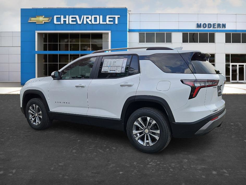 New 2026 Chevrolet Equinox LT image 3