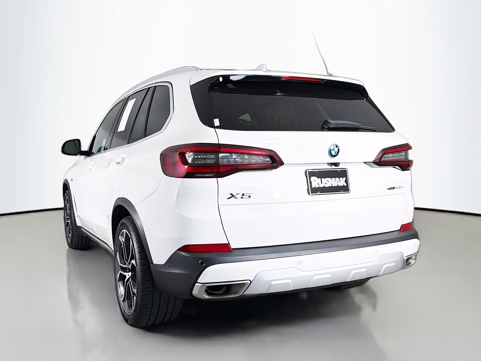 Certified 2023 BMW X5 xDrive45e w/ Climate Comfort Package AWD/4WD image 5