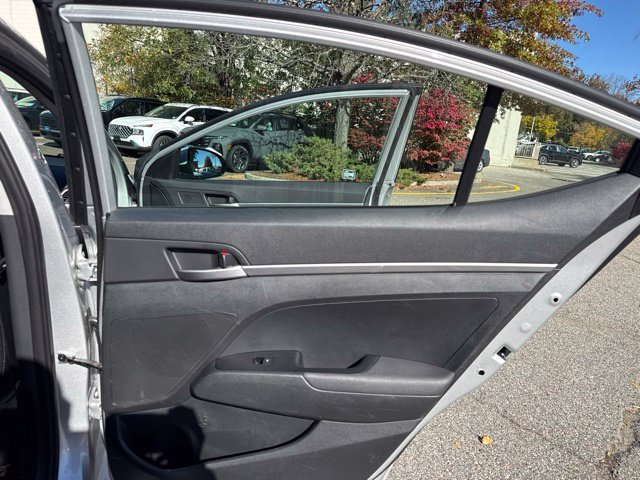 Used 2019 Hyundai Elantra SE w/ Cargo Package FWD image 29