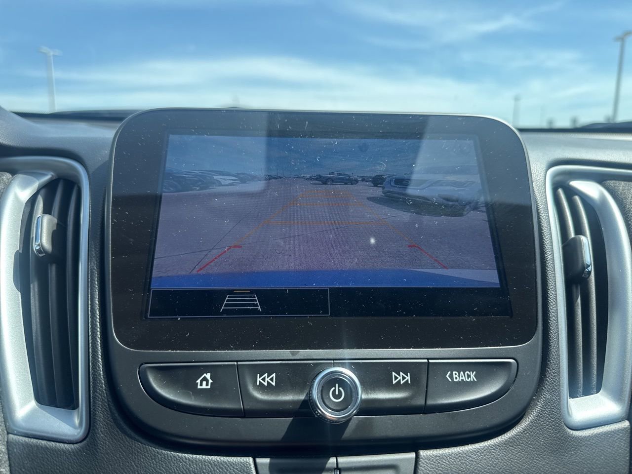 Used 2025 Chevrolet Malibu LT image 38