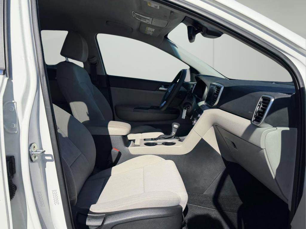 Used 2021 Kia Sportage LX image 10
