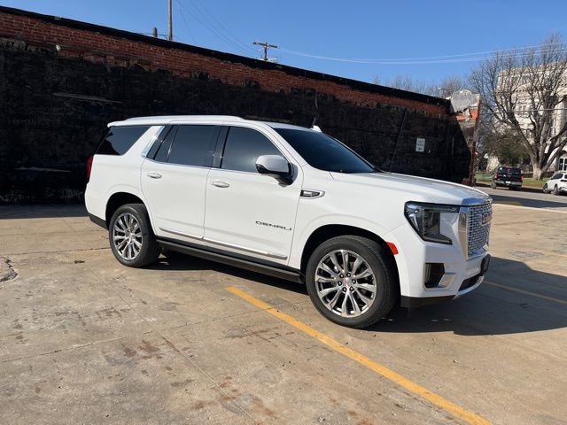 Used 2022 GMC Yukon Denali w/ Denali Premium Package image 8