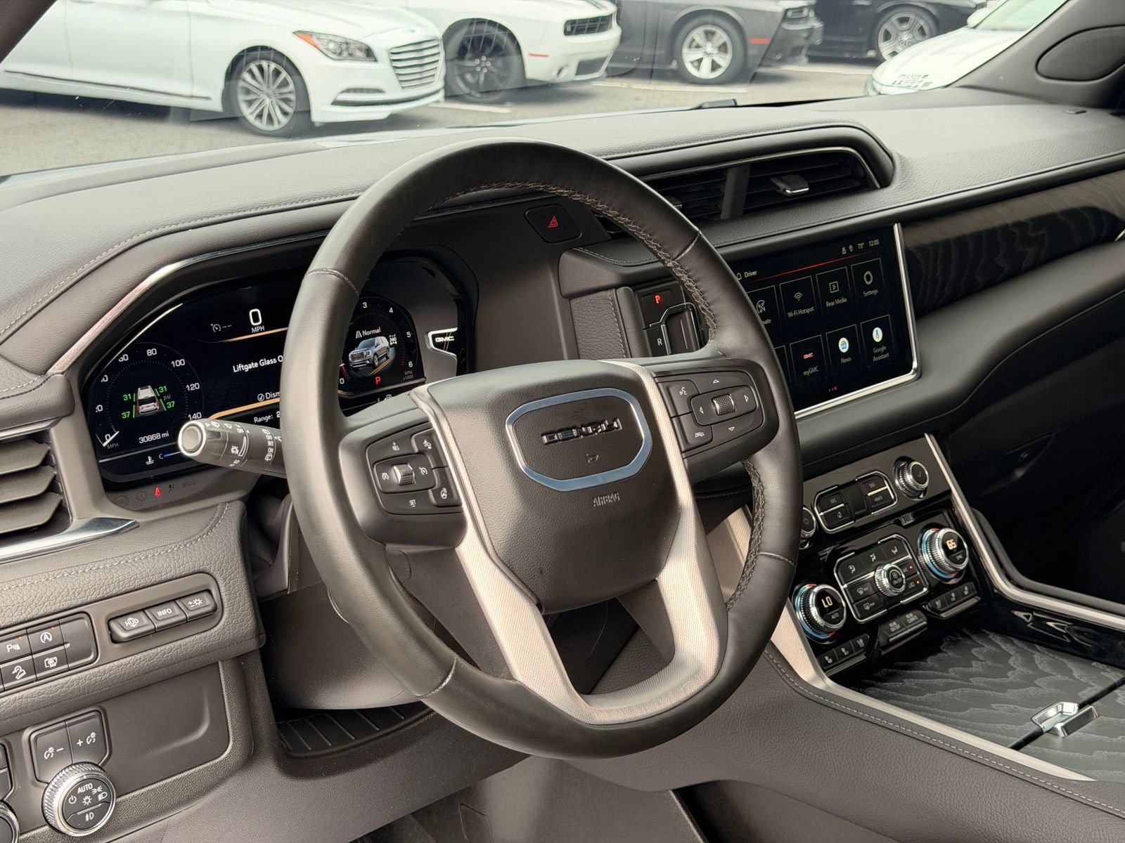 Used 2024 GMC Yukon Denali AWD/4WD image 19