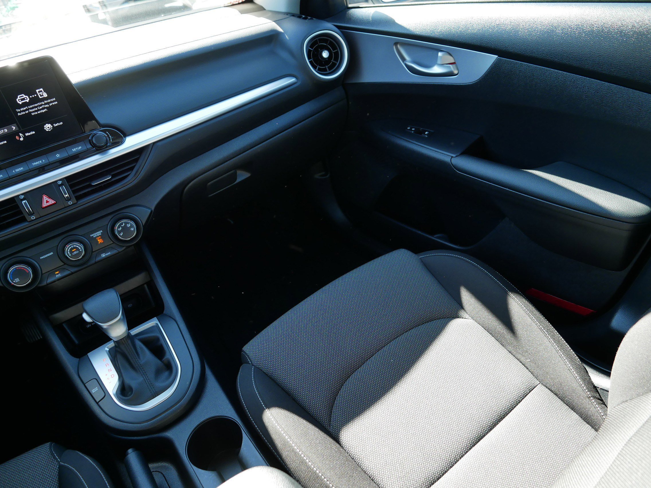 Certified 2024 Kia Forte LXS w/ LXS Technology Package image 11